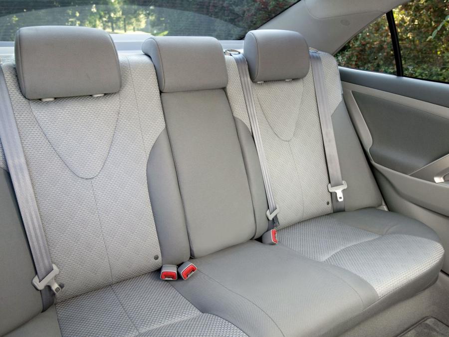 Интерьер Toyota Camry SE 2006 года  (NA) (фото 40 из 47)